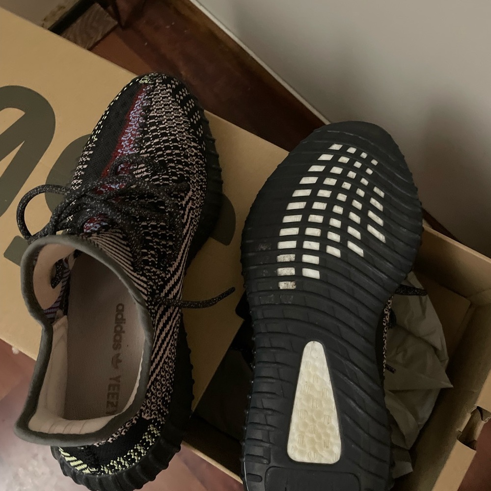 Yeezy 350 V2 Yecheil - Picture 3 of 3